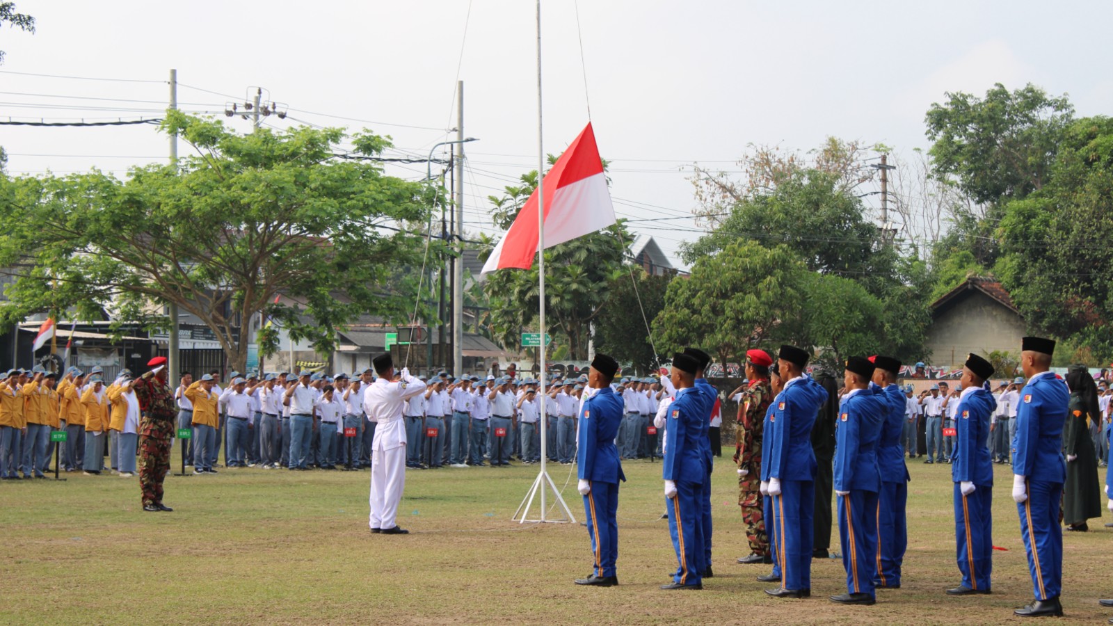 Semarak Merah Putih di Langit Bantul: SMK Muhammadiyah 1 Gelar Upacara HUT Ke-81 RI dengan Penuh Khidmat dan Semangat Berkemajuan